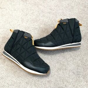 Teva ReEmber Black Quilted Mid Slip On Boots Women’s Size 7